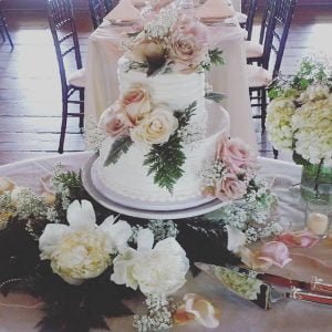 cake with flowers, centerpiece